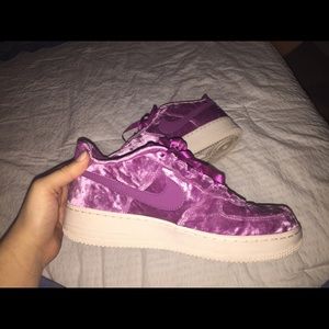 Nike Air Force 1  LV8